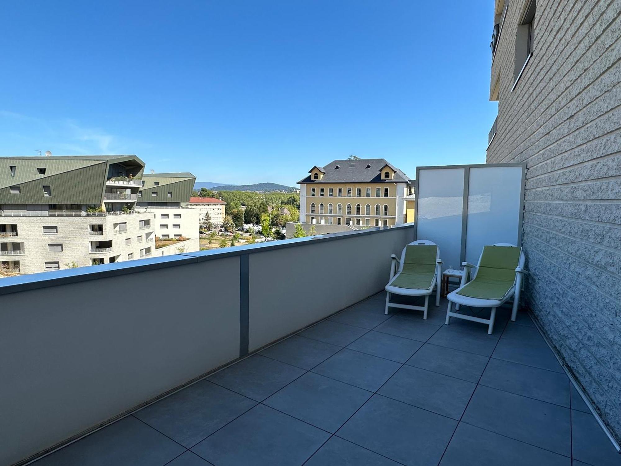 A La Belle Quatrieme Etoile Lägenhet Annecy Exteriör bild